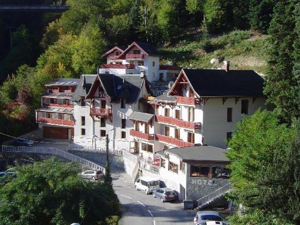 Hotel Les Chalets Брид ле Бен Екстериор снимка
